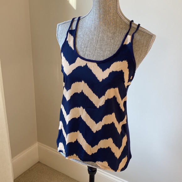Charlotte Russe Sleeveless Racerback Top - Picture 7 of 8